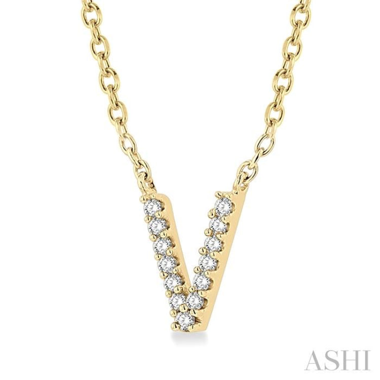 1/20 Ctw Initial 'V' Round Cut Diamond Pendant With Chain in 10K Yellow Gold