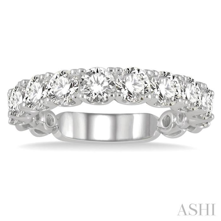 2 Ctw Lattice Round Cut Diamond Wedding Band in 14K White Gold
