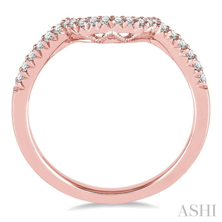 1/5 Ctw Curved Center Round Cut Diamond Wedding Band in 14K Rose Gold