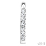 .25CTRDDM PETITE HUGGIE ER WG 10K-G*