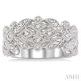 1/2 Ctw Lattice Round Cut Diamond Fashion Band in 14K White Gold