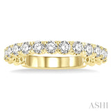 3/4 Ctw Lattice Round Cut Diamond Wedding Band in 14K Yellow Gold